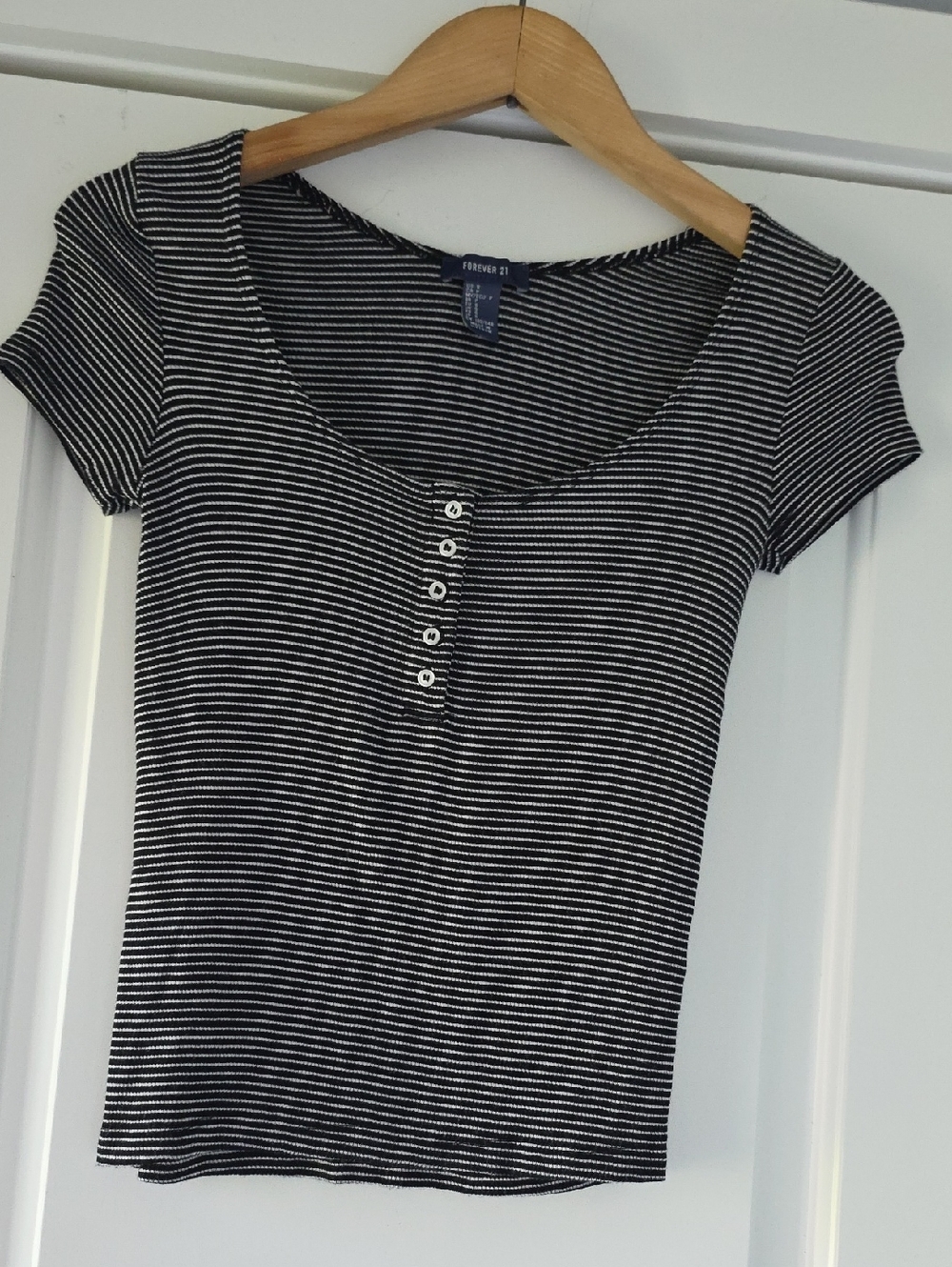 Forever 21 Black & White Striped Scoop Henley Tee